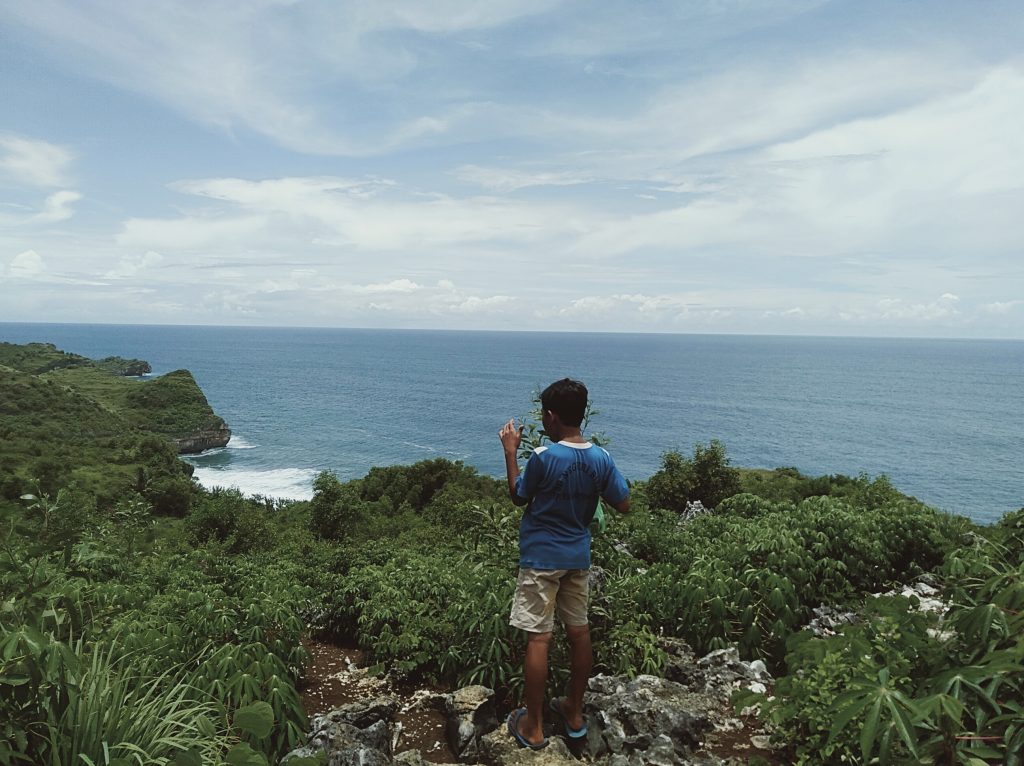 Motor Dari Pantai, Segera Lakukan Hal ini. Mencuci motor ketika habis dari pantai adalah hal yang tidak bisa di tunda-tunda