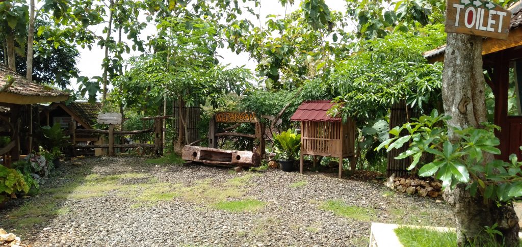 Rumah Makan di JJLS Dekat Rest Area HeHa Ocean View