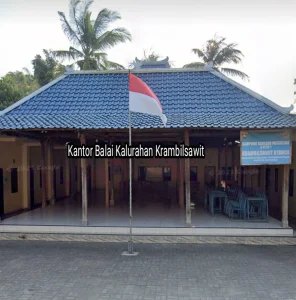 Kantor Balai Kalurahan Krambilsawit terletak di padukuhan Ngondelkulon.